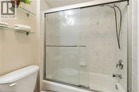 156 Osborn Avenue Brantford ON N3T 6S7