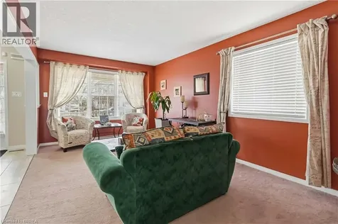 156 Osborn Avenue Brantford ON N3T 6S7
