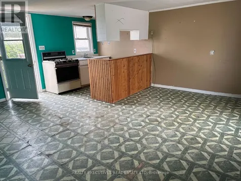 23 Whelan Street Westport ON K0G 1X0