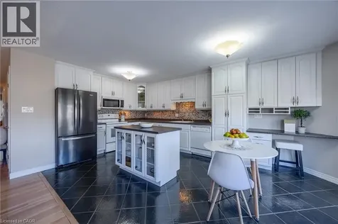 18 Carolina Way Port Rowan ON N0E 1M0