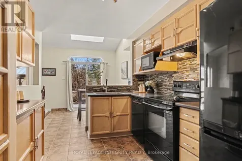 52 Blackdome Crescent Ottawa ON K2T 1A9