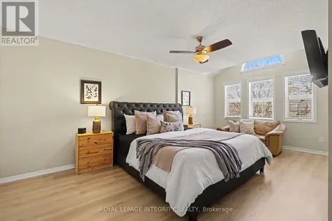 52 Blackdome Crescent Ottawa ON K2T 1A9