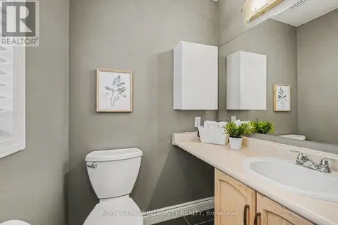 52 Blackdome Crescent Ottawa ON K2T 1A9