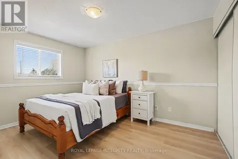 52 Blackdome Crescent Ottawa ON K2T 1A9
