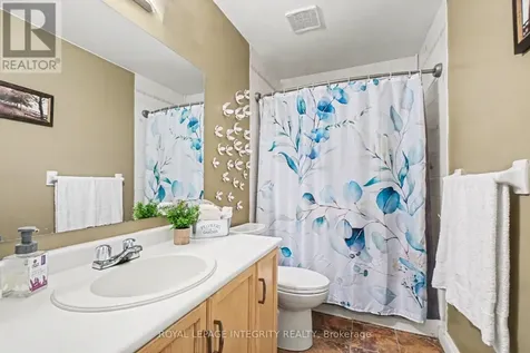 52 Blackdome Crescent Ottawa ON K2T 1A9