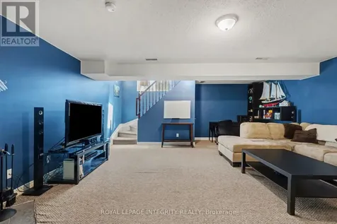 52 Blackdome Crescent Ottawa ON K2T 1A9