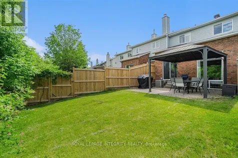 52 Blackdome Crescent Ottawa ON K2T 1A9