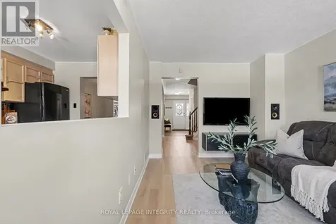 52 Blackdome Crescent Ottawa ON K2T 1A9