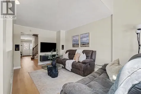 52 Blackdome Crescent Ottawa ON K2T 1A9