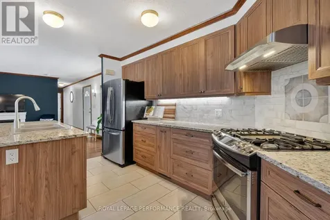 8250 County Road 17 Road Clarence-rockland ON K4K 1K7