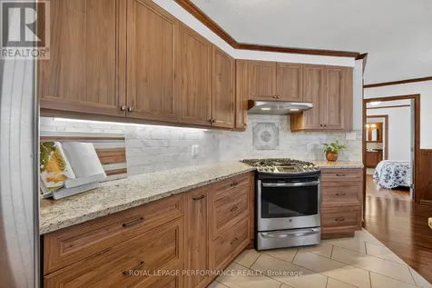 8250 County Road 17 Road Clarence-rockland ON K4K 1K7