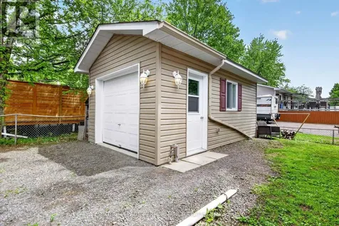 8250 County Road 17 Road Clarence-rockland ON K4K 1K7