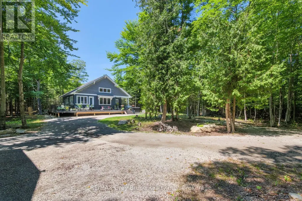 110 Maple Golf Crescent Northern Bruce Peninsula ON N0H 2R0