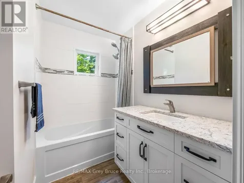 110 Maple Golf Crescent Northern Bruce Peninsula ON N0H 2R0