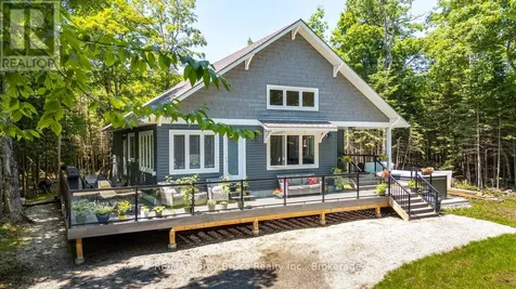 110 Maple Golf Crescent Northern Bruce Peninsula ON N0H 2R0
