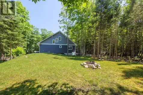 110 Maple Golf Crescent Northern Bruce Peninsula ON N0H 2R0