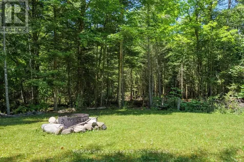 110 Maple Golf Crescent Northern Bruce Peninsula ON N0H 2R0