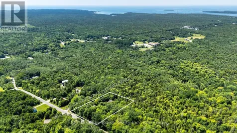 110 Maple Golf Crescent Northern Bruce Peninsula ON N0H 2R0