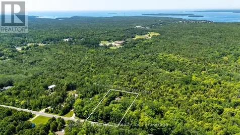 110 Maple Golf Crescent Northern Bruce Peninsula ON N0H 2R0