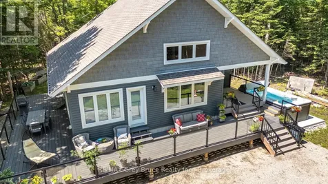 110 Maple Golf Crescent Northern Bruce Peninsula ON N0H 2R0