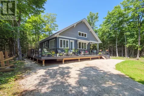 110 Maple Golf Crescent Northern Bruce Peninsula ON N0H 2R0
