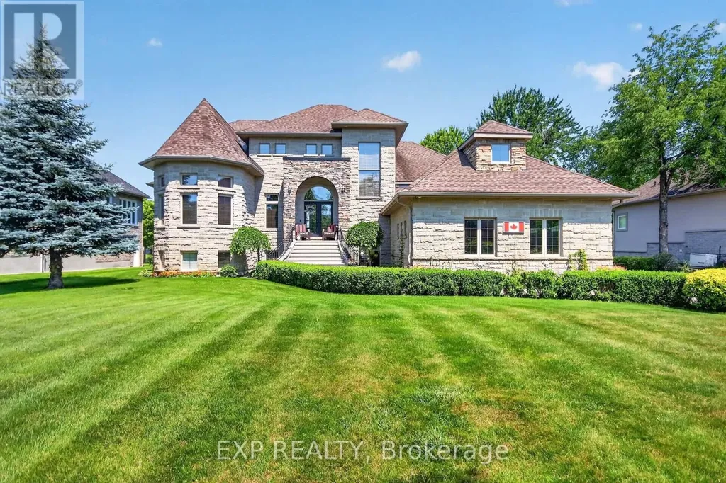 6715 Suncrest Drive Ottawa ON K4P 0B3