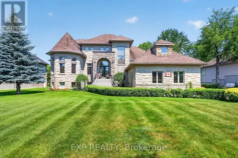 6715 Suncrest Drive Ottawa ON K4P 0B3