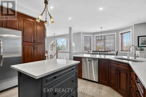 6715 Suncrest Drive Ottawa ON K4P 0B3