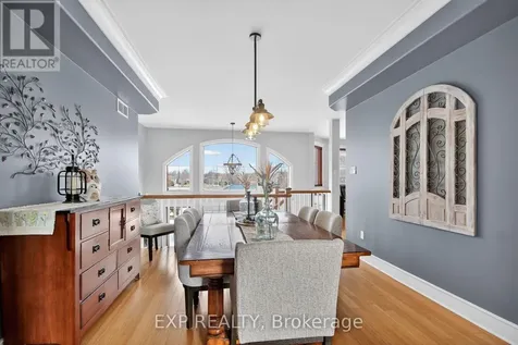 6715 Suncrest Drive Ottawa ON K4P 0B3