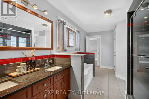6715 Suncrest Drive Ottawa ON K4P 0B3