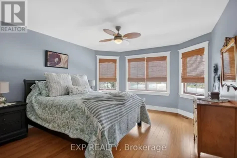 6715 Suncrest Drive Ottawa ON K4P 0B3