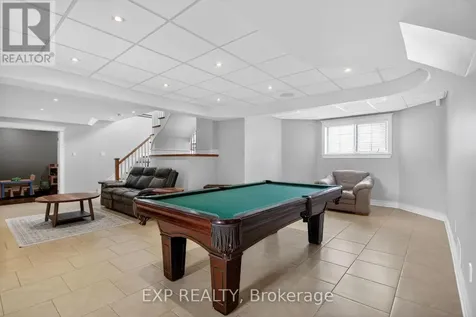 6715 Suncrest Drive Ottawa ON K4P 0B3