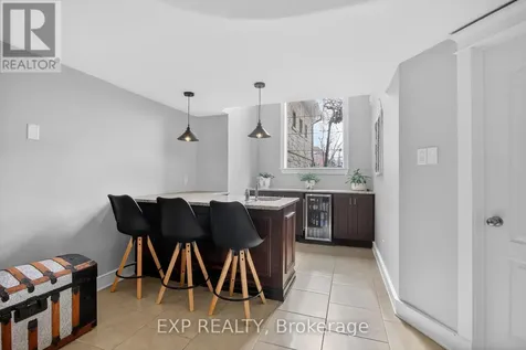 6715 Suncrest Drive Ottawa ON K4P 0B3