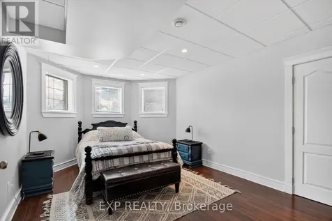 6715 Suncrest Drive Ottawa ON K4P 0B3