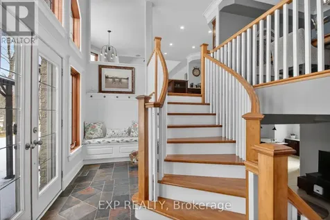 6715 Suncrest Drive Ottawa ON K4P 0B3