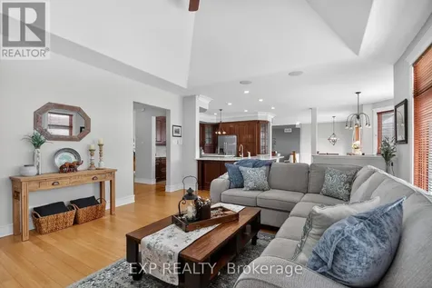 6715 Suncrest Drive Ottawa ON K4P 0B3