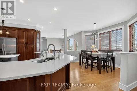 6715 Suncrest Drive Ottawa ON K4P 0B3