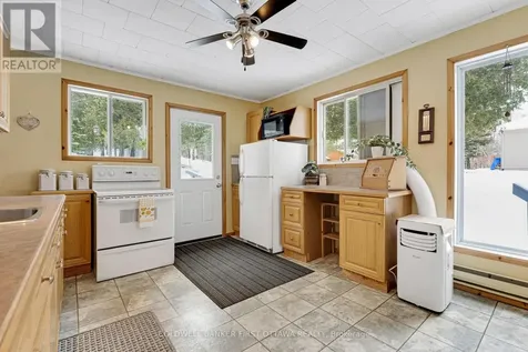 214 Parsons Way Lanark Highlands ON K0G 1K0