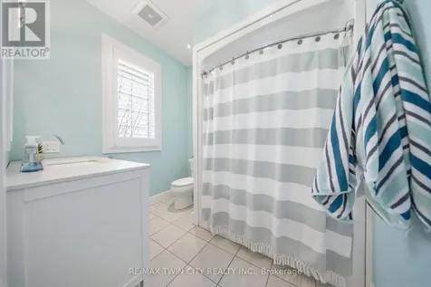 29 Wallace Court Brantford ON N3T 5L7
