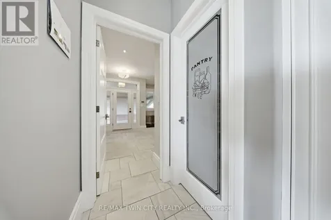 29 Wallace Court Brantford ON N3T 5L7