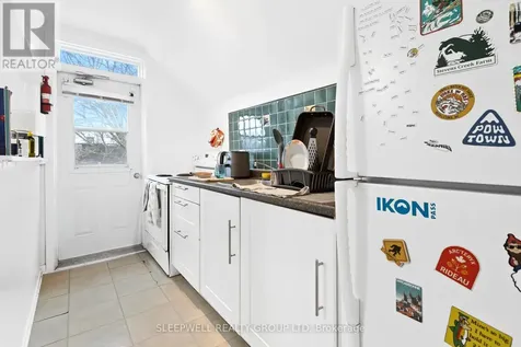 84 Fourth Avenue Ottawa ON K1S 2L2