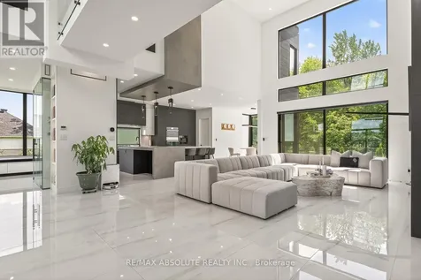 553 Shoreway Drive Ottawa ON K4P 0G3