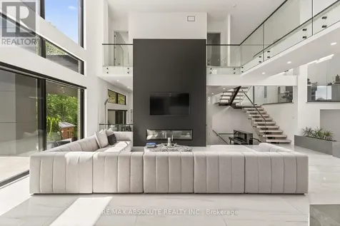 553 Shoreway Drive Ottawa ON K4P 0G3