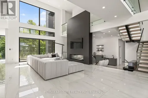 553 Shoreway Drive Ottawa ON K4P 0G3