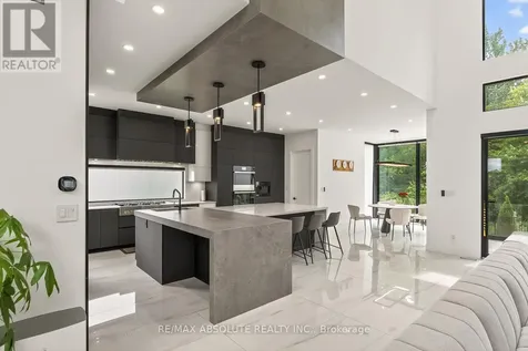 553 Shoreway Drive Ottawa ON K4P 0G3