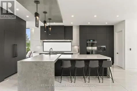553 Shoreway Drive Ottawa ON K4P 0G3