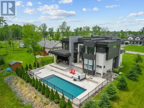 553 Shoreway Drive Ottawa ON K4P 0G3