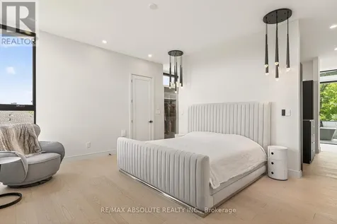 553 Shoreway Drive Ottawa ON K4P 0G3