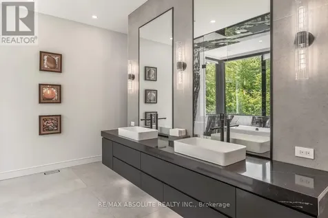 553 Shoreway Drive Ottawa ON K4P 0G3