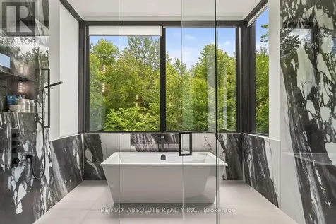 553 Shoreway Drive Ottawa ON K4P 0G3
